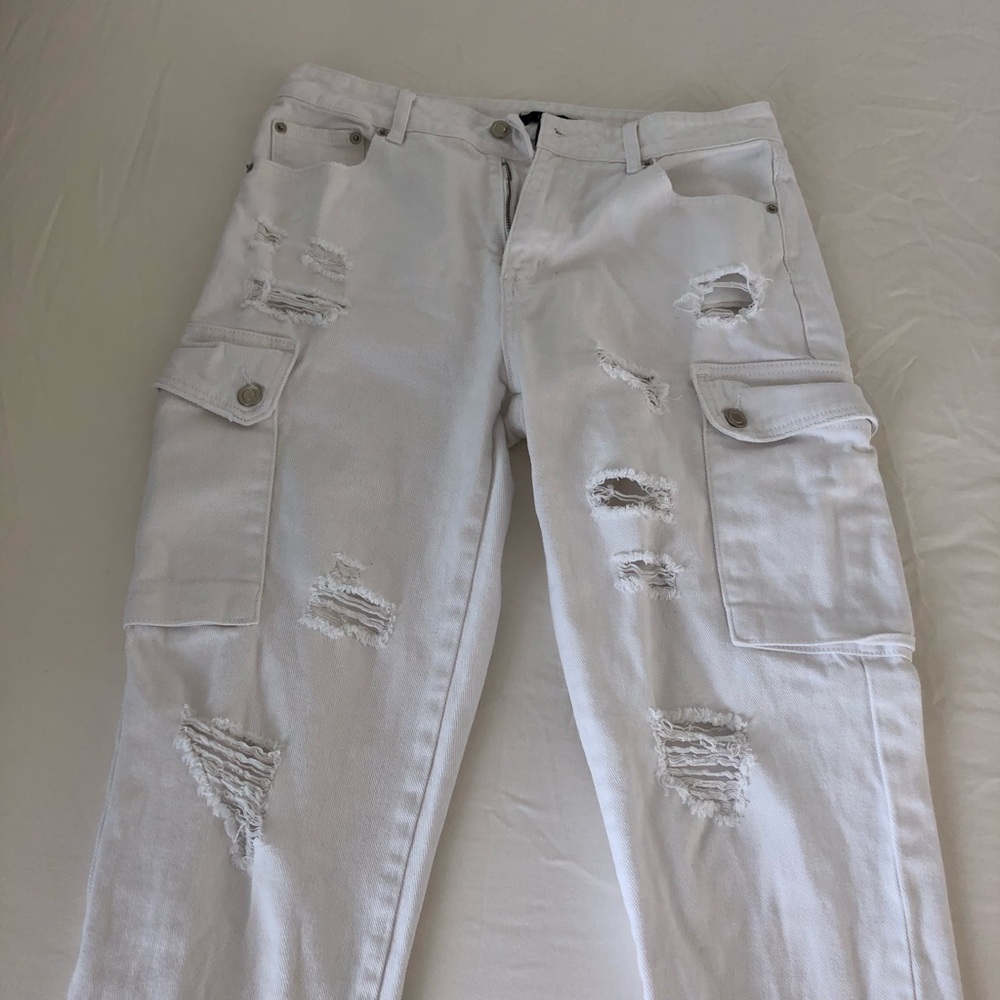🚀Forever 21 ripped white boyfriend jeans